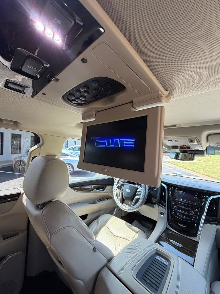Used 2018 Cadillac Escalade Premium Luxury RWD image 9