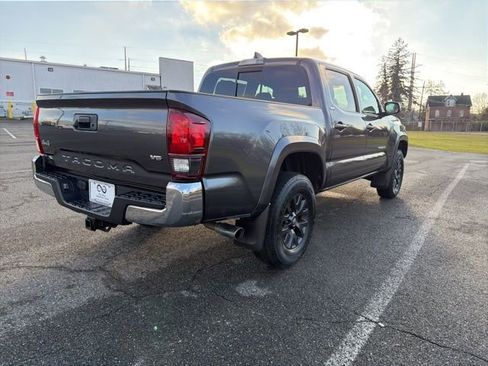 Used 2021 Toyota Tacoma SR5 image 9