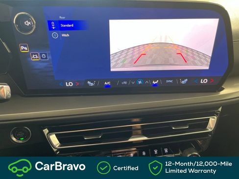 Used 2026 Chevrolet Traverse LT AWD/4WD image 30