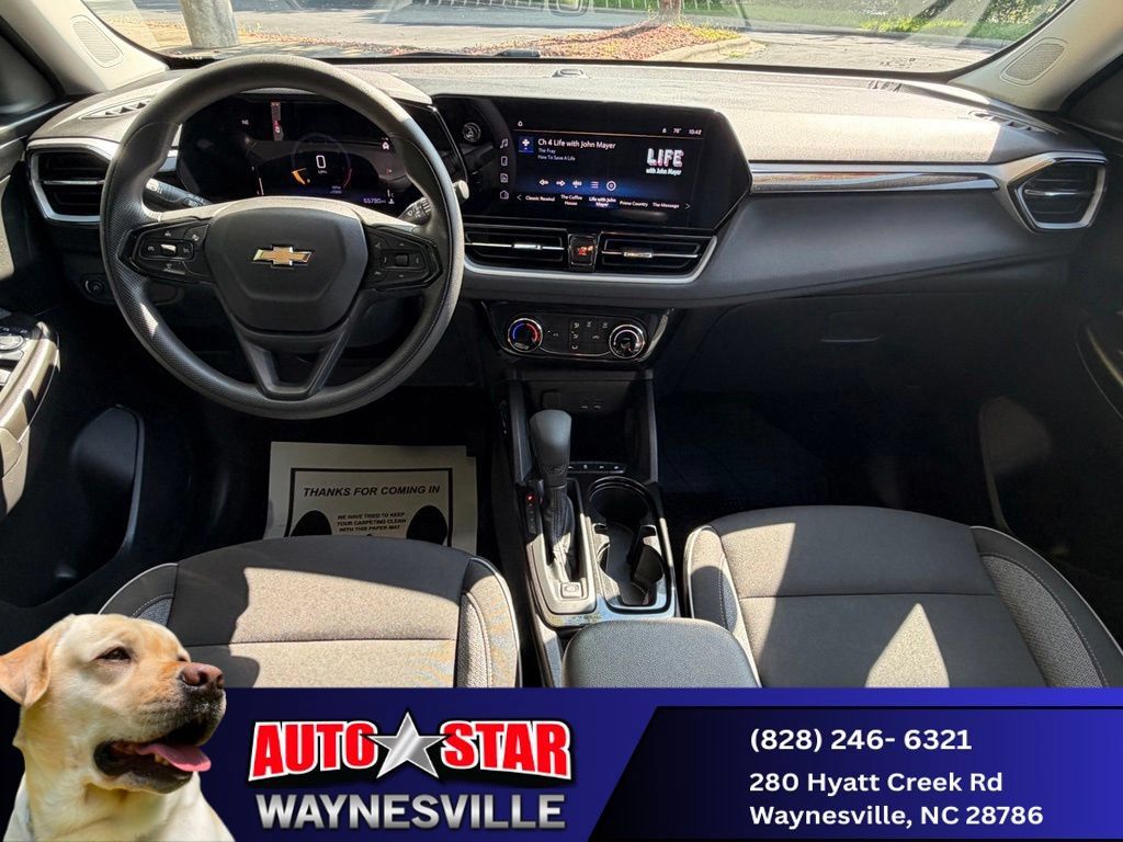 Used 2024 Chevrolet TrailBlazer LT FWD image 9