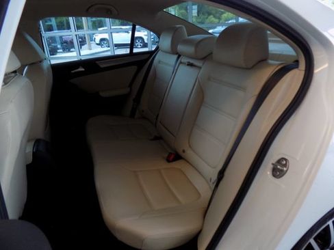 Used 2018 Volkswagen Jetta Wolfsburg Edition FWD image 22