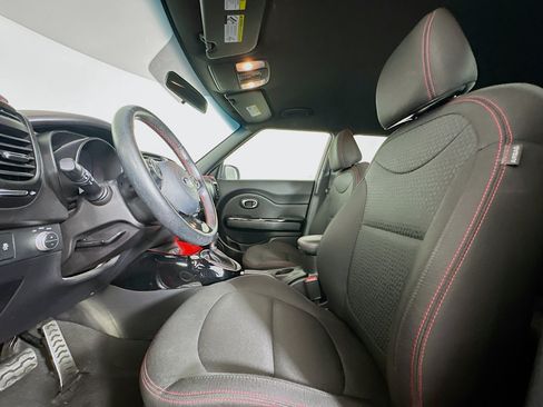 Used 2019 Kia Soul + FWD image 13