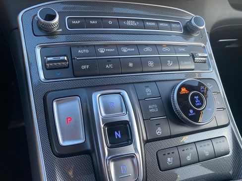 Used 2023 Hyundai Santa Fe Limited image 21