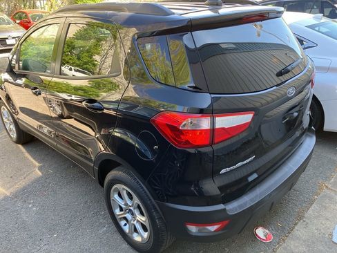 Used 2018 Ford EcoSport SE w/ SE Cold Weather Package image 4