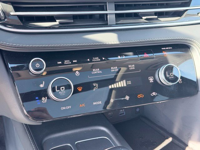 Used 2023 INFINITI QX60 Luxe w/ Cargo Package AWD/4WD image 24