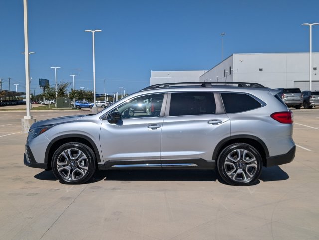 Certified 2026 Subaru Ascent Limited AWD/4WD image 3