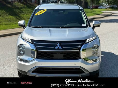 Used 2025 Mitsubishi Outlander SE FWD image 8