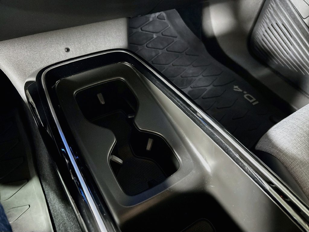 Certified 2023 Volkswagen ID.4 Pro AWD/4WD image 16