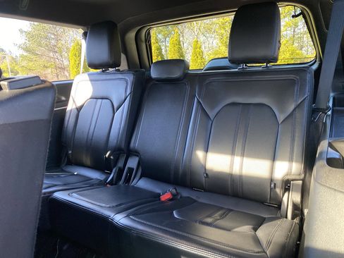 Used 2021 Ford Expedition Max Limited image 10
