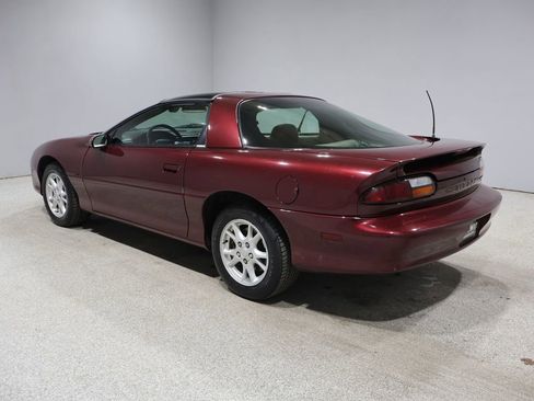 Used 2001 Chevrolet Camaro LT w/ Preferred Equipment Group 1 RWD image 4