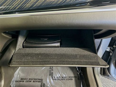 Used 2024 Cadillac XT6 Premium Luxury image 30