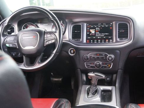 Used 2019 Dodge Charger GT image 30