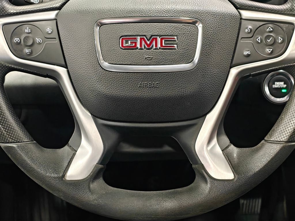 Used 2022 GMC Terrain SLE w/ LPO, Floor Liner Package AWD/4WD image 5