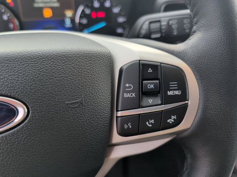 Used 2023 Ford Explorer XLT w/ Equipment Group 202A AWD/4WD image 34