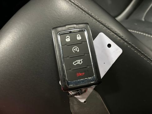 Used 2025 Jeep Grand Cherokee Overland w/ Luxury Tech Group IV AWD/4WD image 22