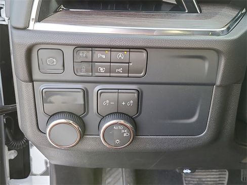 New 2026 Chevrolet Suburban LS w/ LPO, Dark Essentials Package image 24