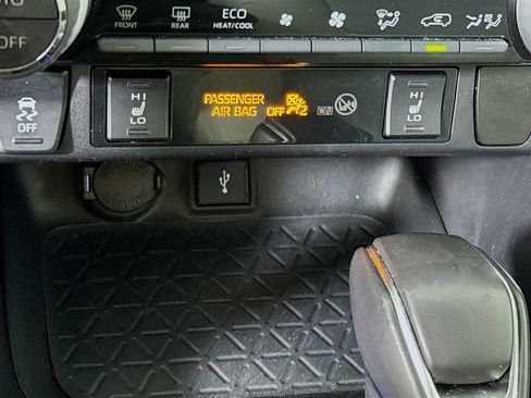 Certified 2021 Toyota RAV4 XLE Premium AWD/4WD image 12