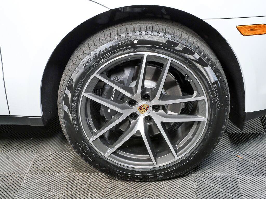 Certified 2026 Porsche Macan AWD/4WD image 36