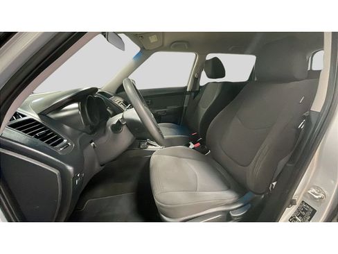 Used 2013 Kia Soul Soul Fwd image 11