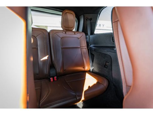 Used 2021 Lincoln Aviator Reserve w/ Equipment Group 202A image 29