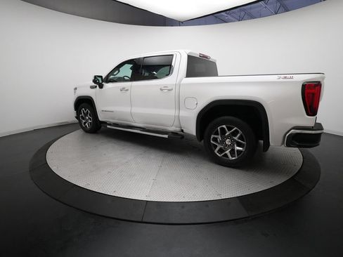 Used 2022 GMC Sierra 1500 SLT w/ SLT Convenience Package AWD/4WD image 31