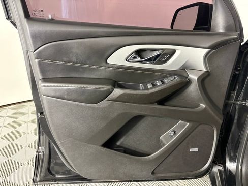 Used 2021 Chevrolet Traverse RS w/ LPO, Cargo Package FWD image 16