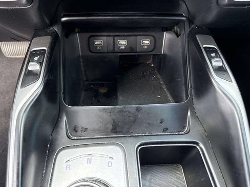 Used 2022 Kia Sorento S FWD image 28