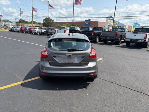 Used 2012 Ford Focus Titanium FWD image 6