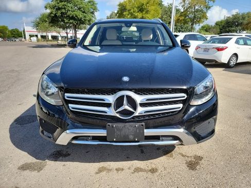 Used 2017 Mercedes-Benz GLC 300 image 2