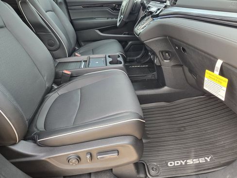 New 2026 Honda Odyssey Elite image 13