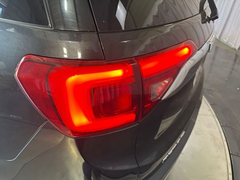 Used 2017 GMC Acadia SLE FWD image 14