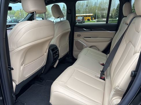New 2026 Jeep Grand Cherokee Limited image 9