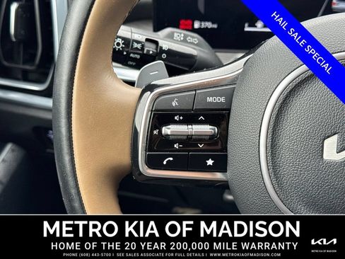 Used 2025 Kia Sorento SX Prestige w/ Olive Brown Leather Package AWD/4WD image 17