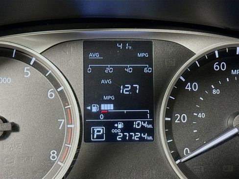 Used 2023 Nissan Kicks S image 10