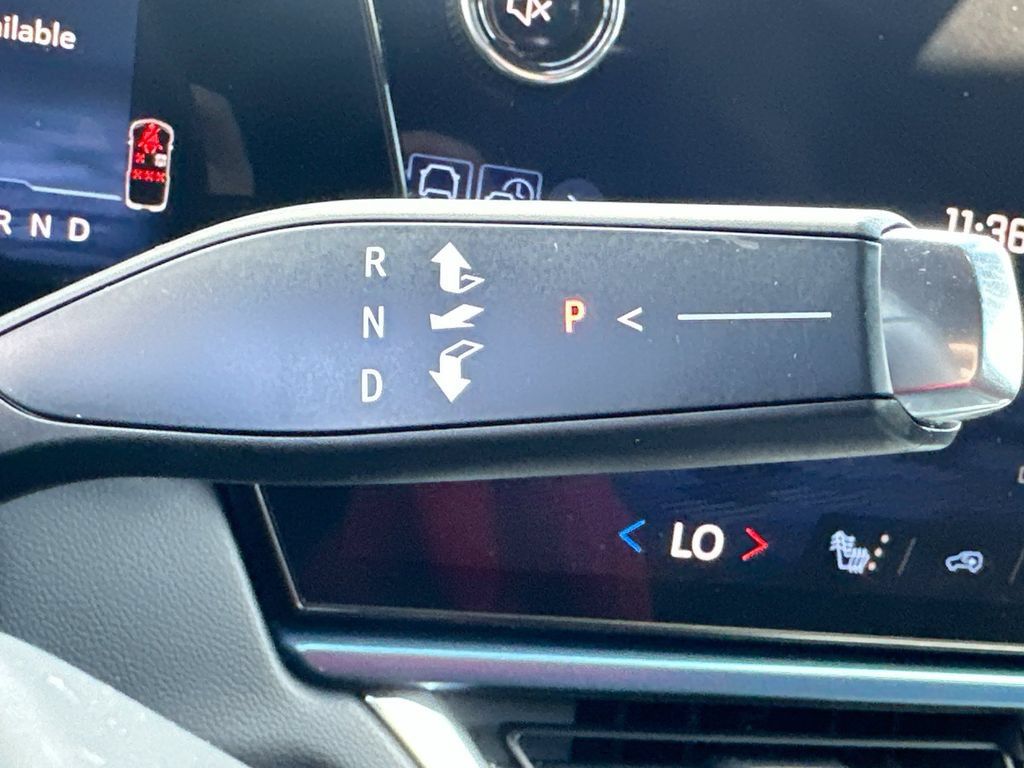 Certified 2024 Chevrolet Equinox EV LT FWD image 19