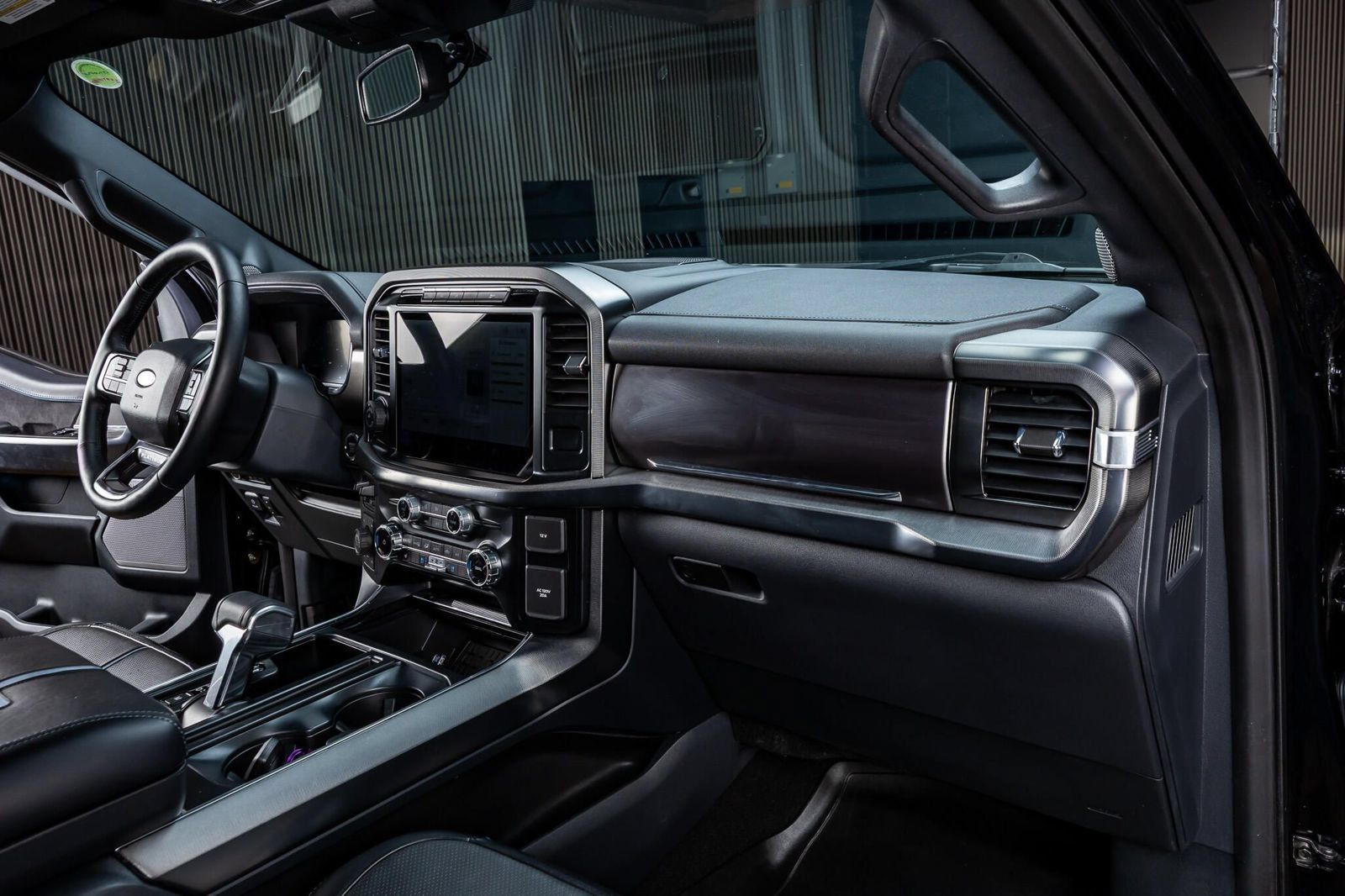 Used 2024 Ford F150 Platinum AWD/4WD image 16