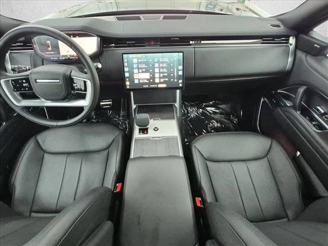 Certified 2025 Land Rover Range Rover Long Wheelbase SE AWD/4WD image 20