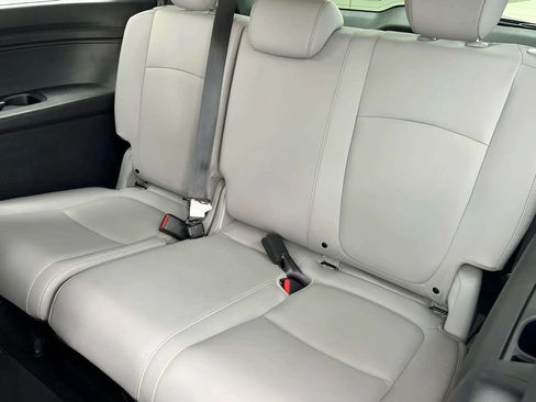 Used 2023 Honda Odyssey EX-L image 16