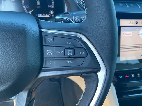 New 2026 Jeep Grand Cherokee Limited image 17