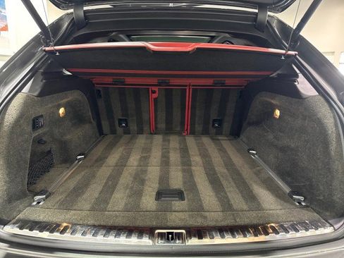 Used 2017 Bentley Bentayga image 14