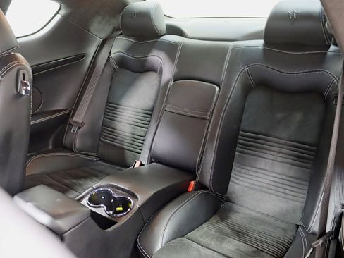 Used 2009 Maserati GranTurismo S RWD image 28