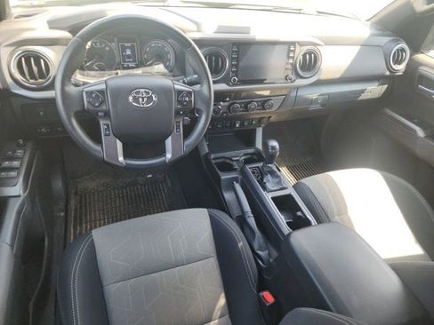 Certified 2022 Toyota Tacoma TRD Sport w/ Technology Package AWD/4WD image 13