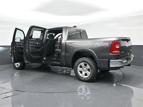 New 2026 RAM 1500 4x4 Crew Cab image 59