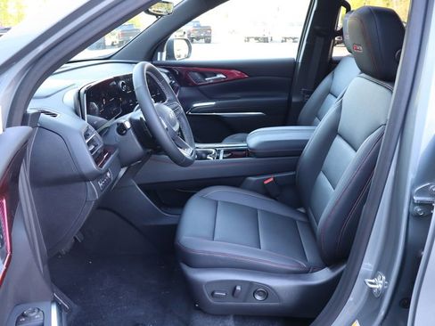 New 2026 Chevrolet Traverse Z71 w/ Driver Confidence Package AWD/4WD image 5