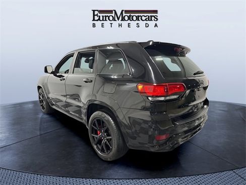 Used 2020 Jeep Grand Cherokee SRT image 3