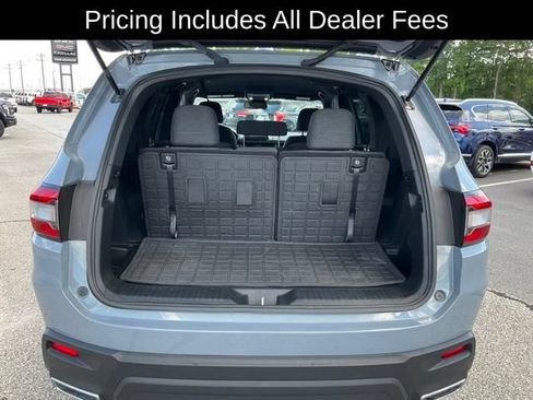 Used 2025 Honda Pilot Sport image 18