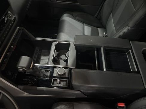 Used 2025 Toyota Tundra Limited image 17