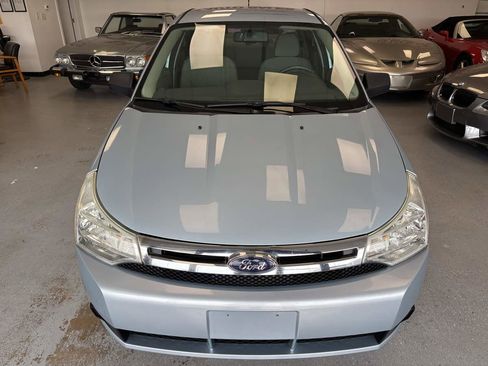 Used 2008 Ford Focus SE FWD image 2