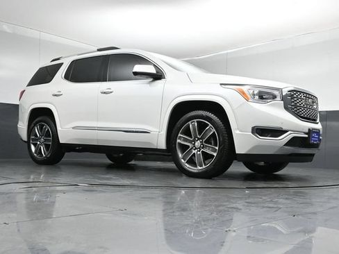 Used 2019 GMC Acadia Denali w/ Technology Package FWD image 38