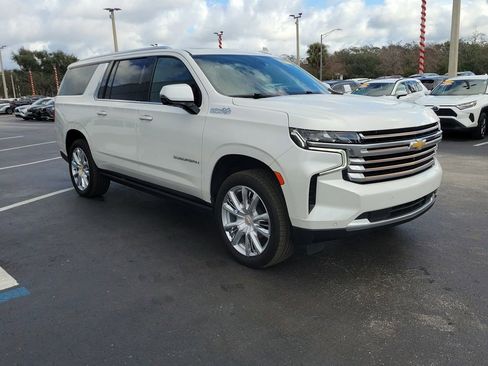 Used 2021 Chevrolet Suburban High Country image 2
